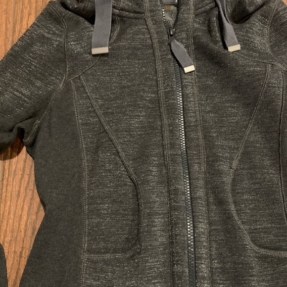 Zella Warm Hoddie - Picture 3 of 6